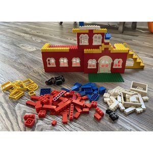 1979 Legos For Fabuland Doc David's Hospital W Yellow Stairs & Misc Blocks Vtg